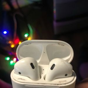 1st Gen AirPods